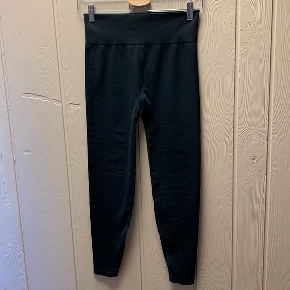 PINK Leggings - Picture 2 of 8